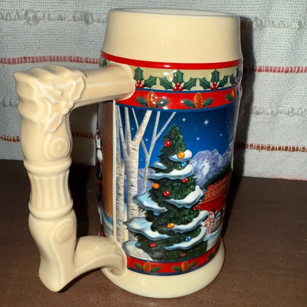 Vintage Budweiser 2003 Clydesdales Old Towne Holiday Stein - Red and‎ Blue